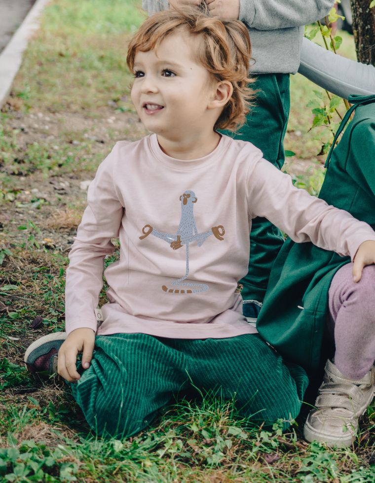 T-shirt Aura in Fibra di Eucalipto - rosa con scimmietta