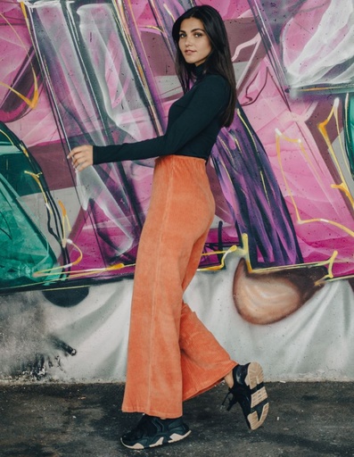 [WMTR012-114000-FW22] Pantaloni Kira in Corderoi - color rame
